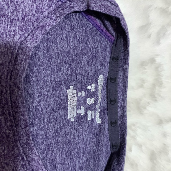 Champion workout top with thumb holes - Picture 4 of 5